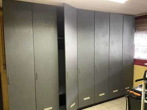 Locker cabinet