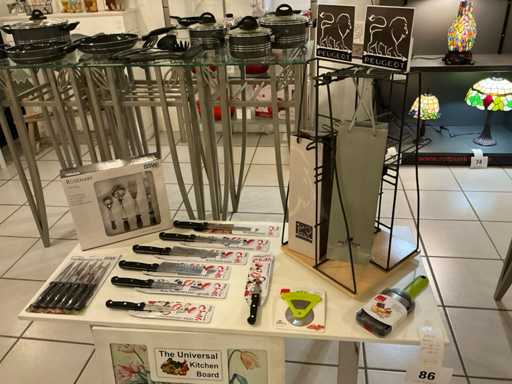 Ssw Various kitchen utensils and knife sets and 24 piece cutlery