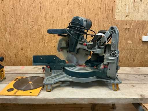 2013 Bosch GCM 12 GDL Beker en Gistingszaag