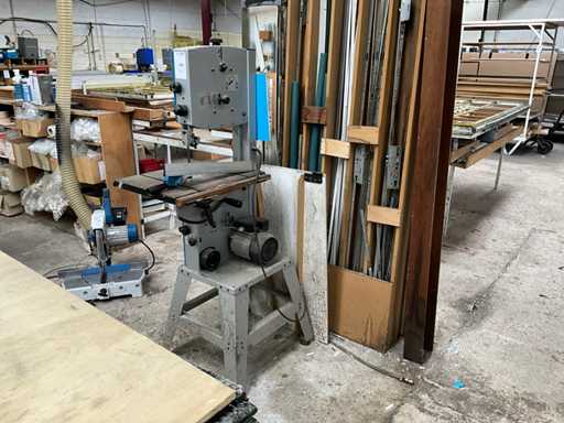 Máquina de sierra de banda Makita LB1200F 2010