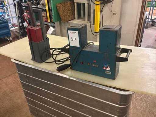 Elektromagnetische juk met testblokken en referentiestandaard