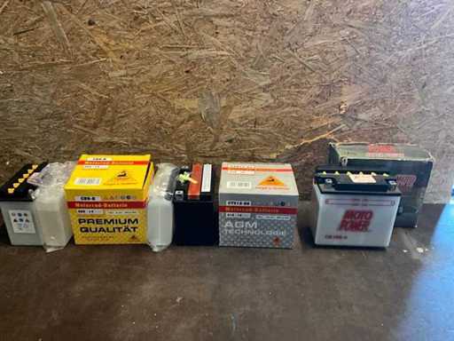 Battery 12V (3x)
