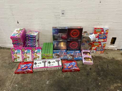 Partij divers speelgoed (ca. 65x)