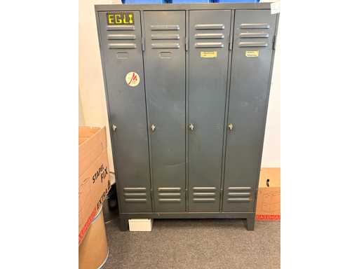 Metallspind / Garderobenschrank – 4-türig