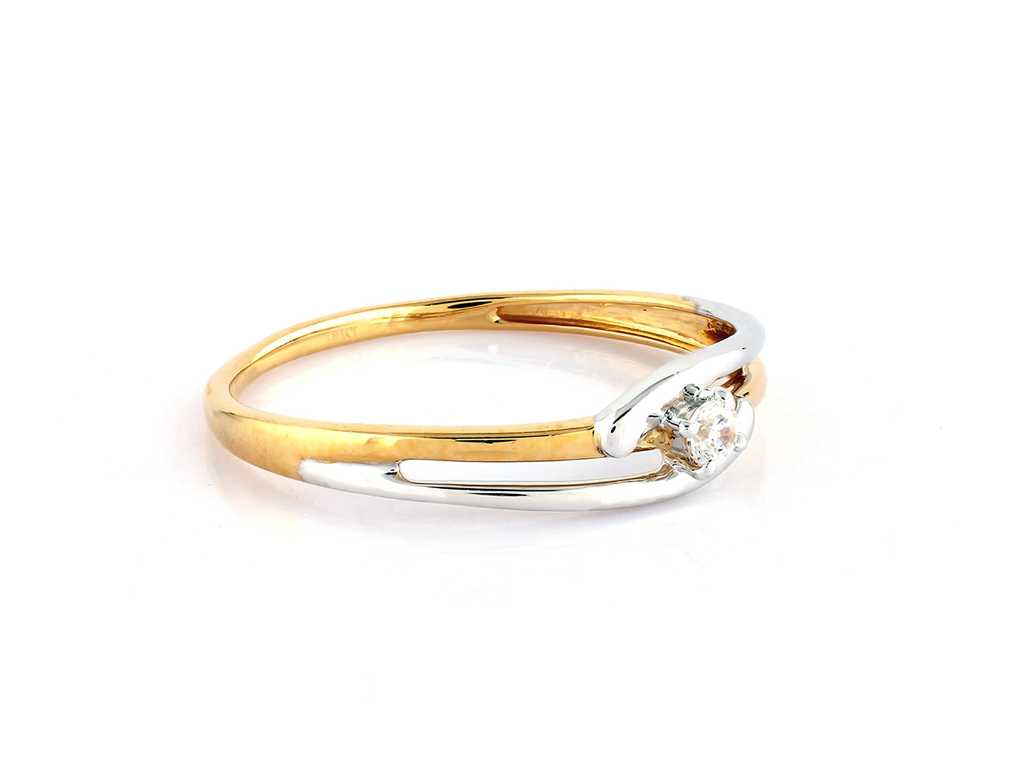 18 KT Yellow gold Ring with Natural Diamond
