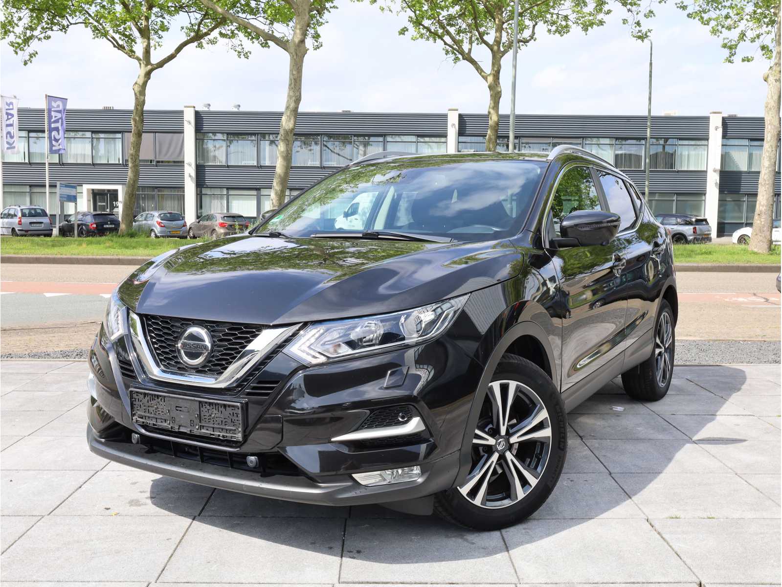 Nissan Qashqai 1.2 2018 Automatic