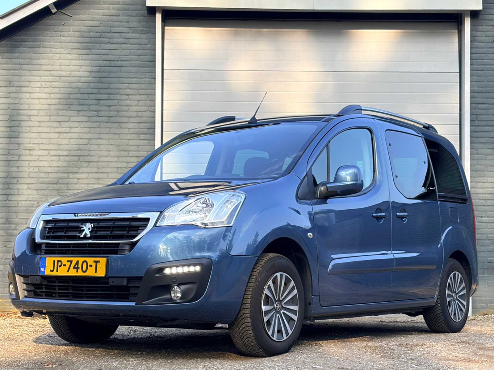 2016 Peugeot Partner Tepee Passenger Car