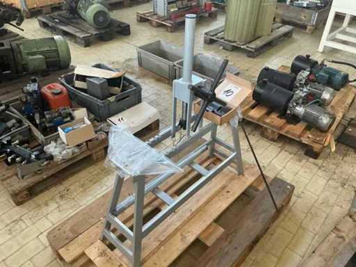 Manual press NEVER USED