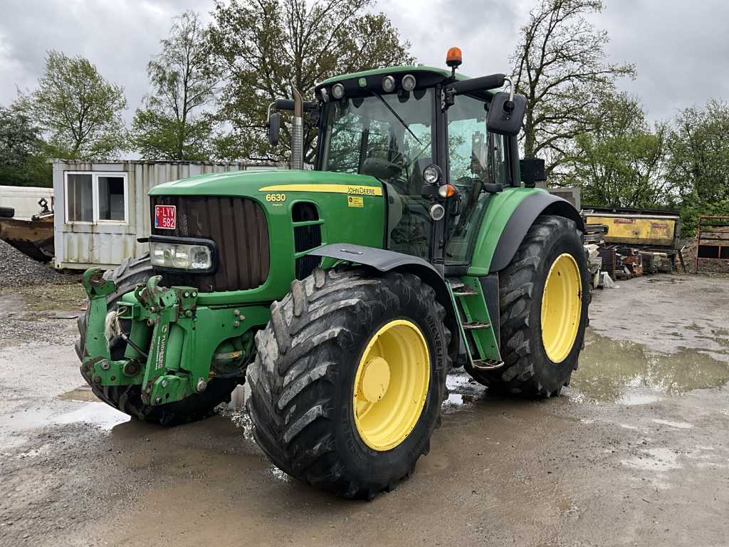 John Deere 6630 Tractor agricol cu tracțiune integrală