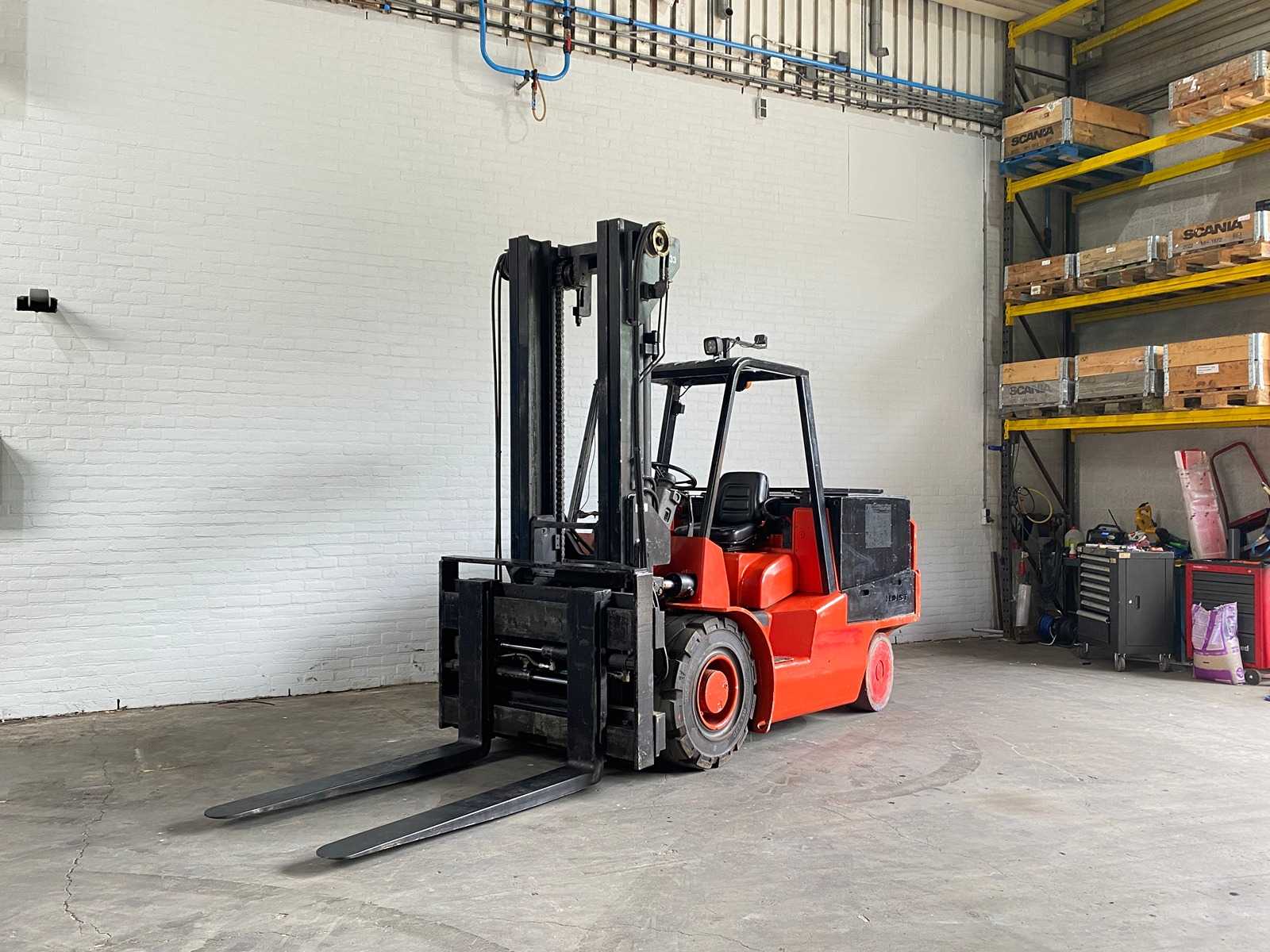 Hoist – E10 Electric – 10.000KG Lifting capacity, fork positioner – Forklift