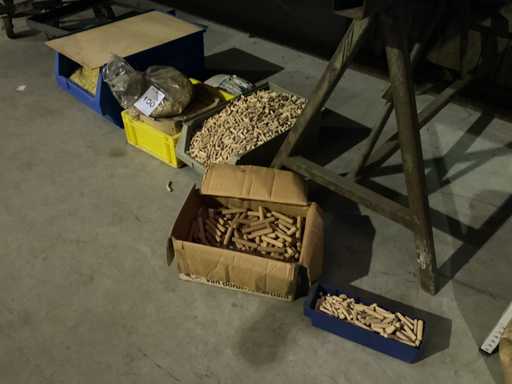 Lot de diverse dibluri din lemn