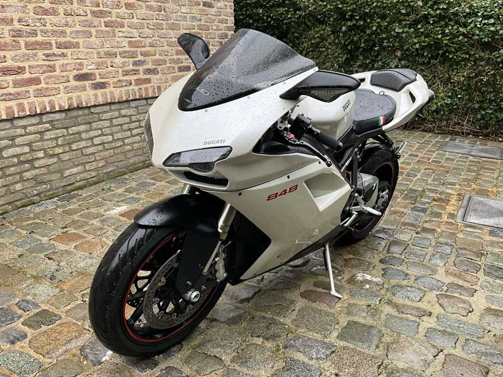 Moto Ducati 848