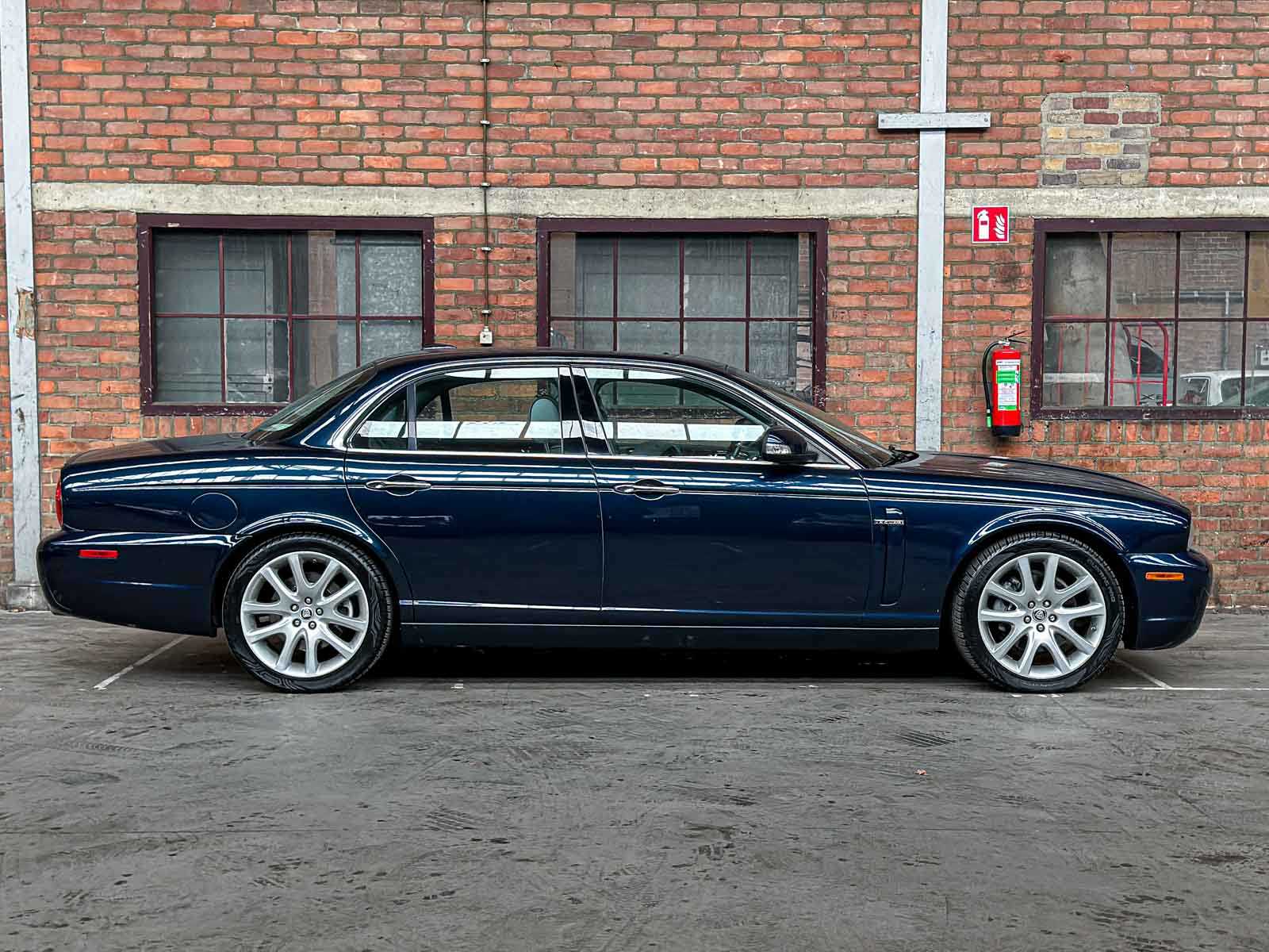 Jaguar XJ 4.2 V8 298pk 2008, T-386-DT Youngtimer