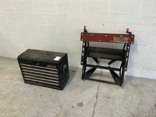 Boîte à outils et établi