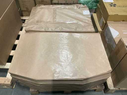 Partia paskowanych kartek papieru o wymiarach 95x60cm (2500x)