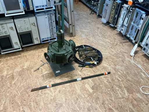 Rohde & Schwarz AK501 Mobile Antenna