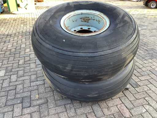 Allgemeines – Reifen mit Felge (2x)