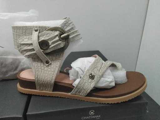 Paire de sandales en cuir de croco (5x)