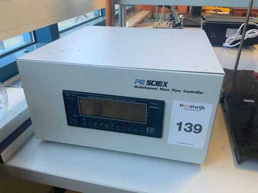 MKS 146 Système de mesure et de contrôle de jauge à vide