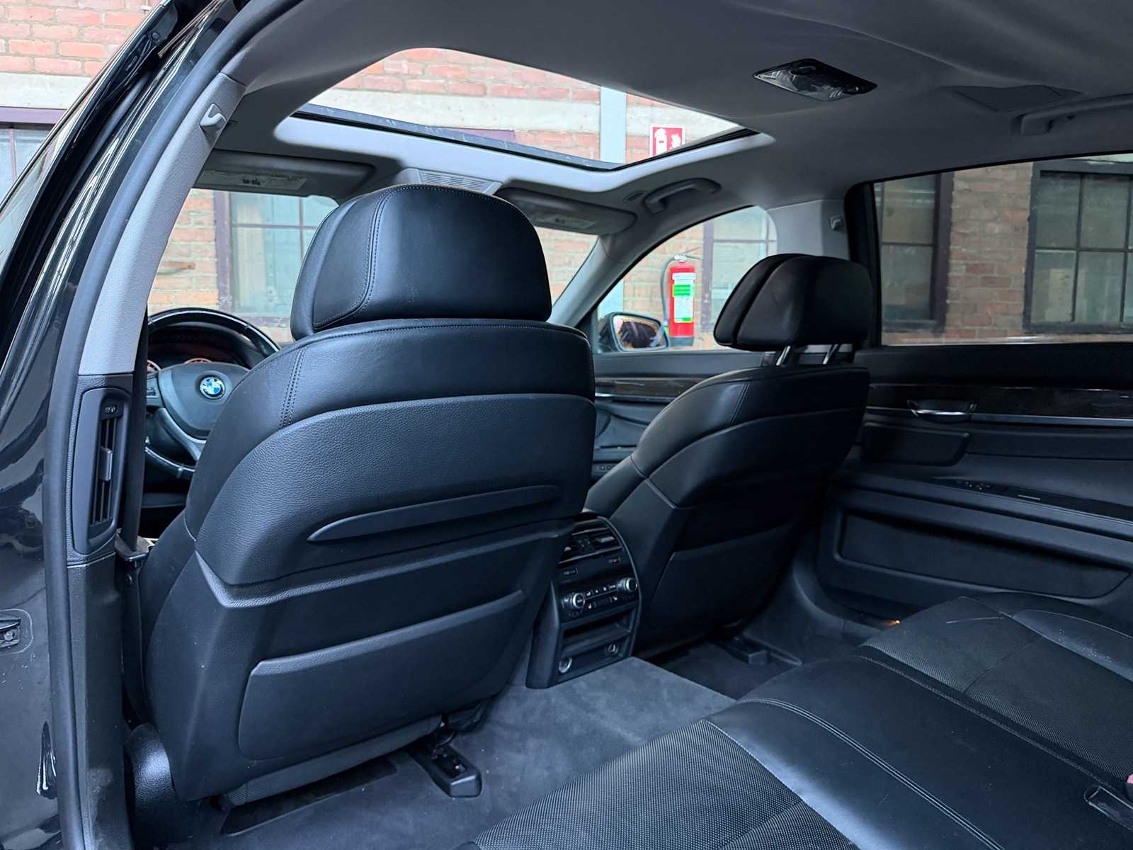 BMW 750Li xDrive 4.4 V8 7-serie 408pk 2012