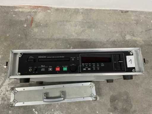 Denon cd-speler >Denon DN-C630 in de behuizing