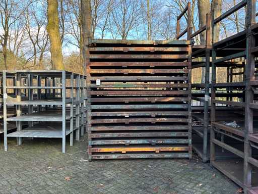 Stackable storage box (21x)