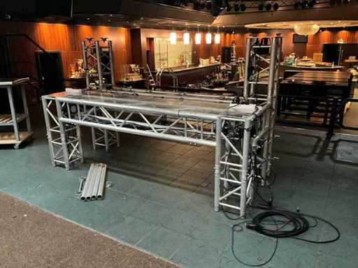 DJ booth truss