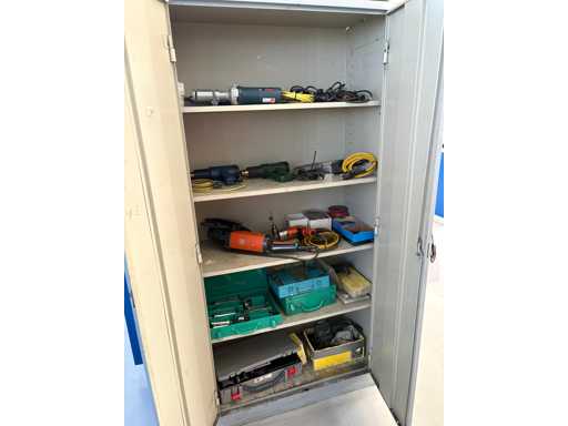   Workshop cabinet with contents