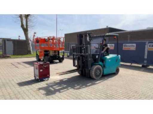 c13f5127-b9f1-4c71-80ce-d25d69df27d4.mp4