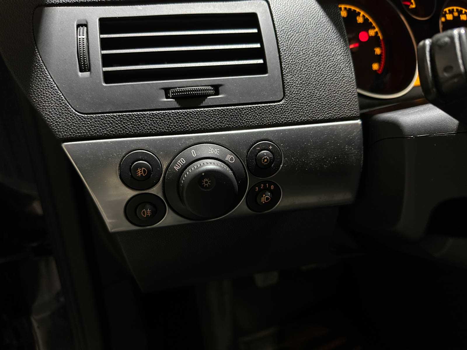 Opel Astra GTC 1.8 Cosmo 140pk 2009 (Origineel-NL), 16-JDN-1