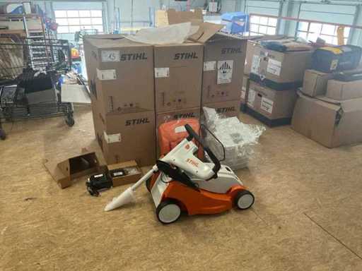 STIHL - RMA 239 C - Tondeuse sans fil (6x), emballage original