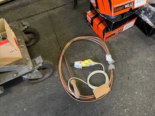 Sworzeń z przewodem