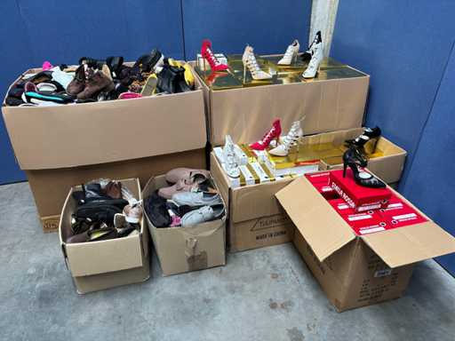 Duża partia nieużywanych butów