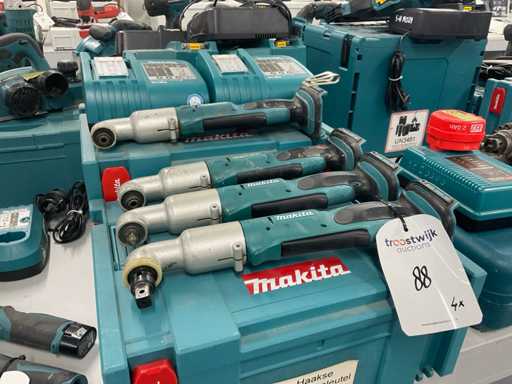 Makita BTL062 Cordless impact wrench right angle (2x)