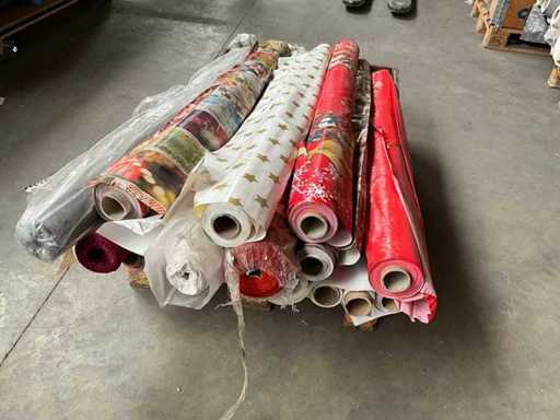 PALETTEDEAL : divers rouleaux de nappe de 140 cm de large