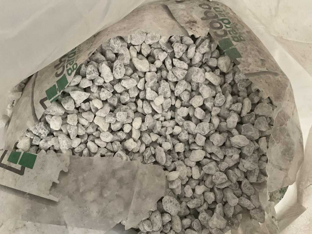 22 bags of ornamental boulders COBO GARDEN GLACIER WHITE 8-15 mm(25kg)