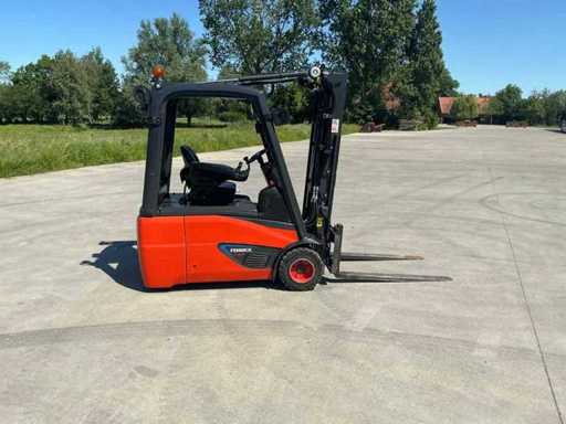 2017 Linde E18-02 Forklift