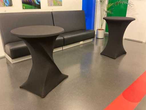 Standing table (2x)