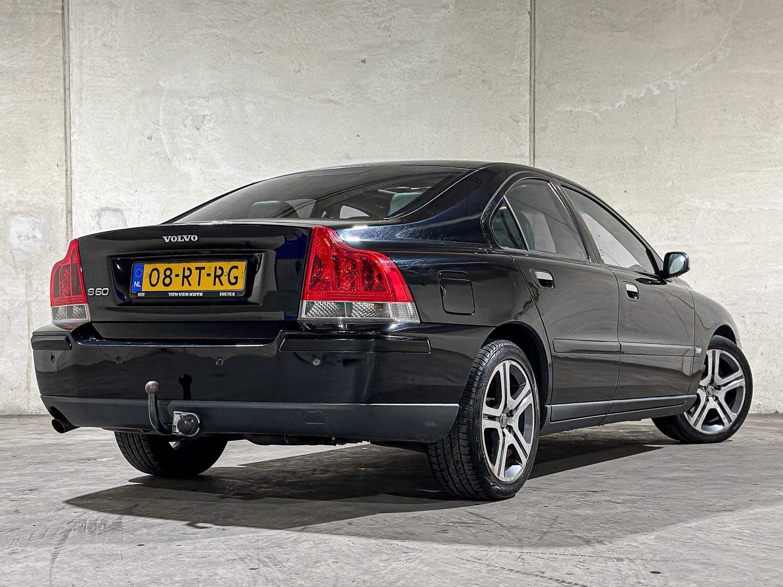 Volvo S60 2.4D Kinetic 125pk 2005 (Origineel-NL), 08-RT-RG