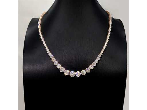 Rose necklace with ascending brilliants 25.00 carat total