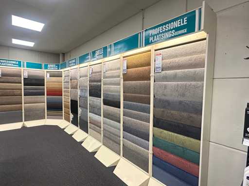 Presentation wall with lighting