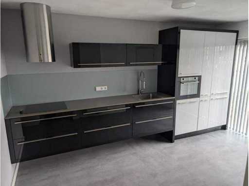 Keller - Keuken met Bauknecht apparatuur