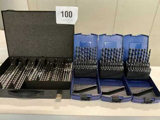 Batch of various Drills