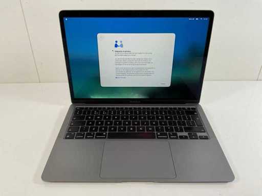 Apple MacBook Air 13", Apple M1, 16GB RAM, 251GB NVMe Laptop