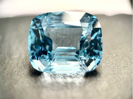 Blauwe topaas 50.00 carat