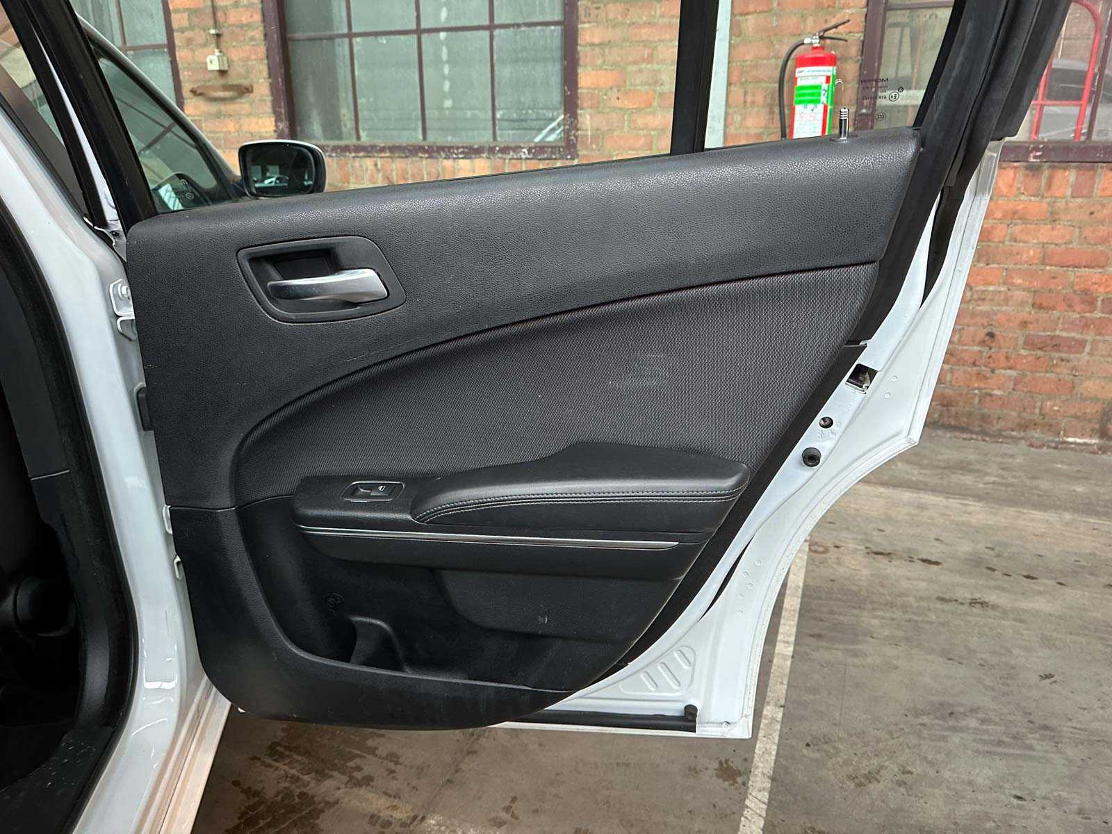 Dodge Charger SE 3.6 V6 292pk 2016