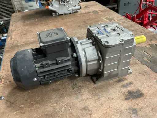 Varvel/ Overveldtechniek FRD23/H1 / 4P. ST063A Moteur électrique incluant Boîte de vitesses