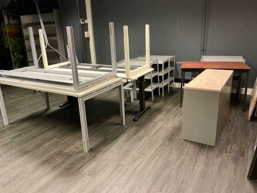 Charge von Büroinventar