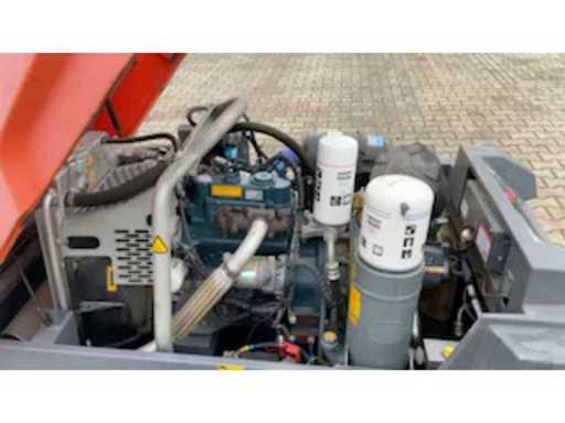 5a12a7ed-903a-4131-9447-4dd21acb560c.mp4