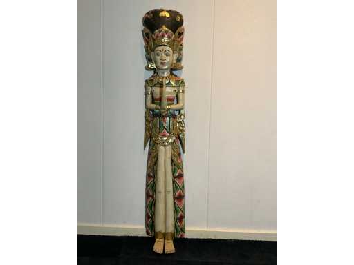 Balinees handgesneden gepolychromeerd beeld van een tempelwachter